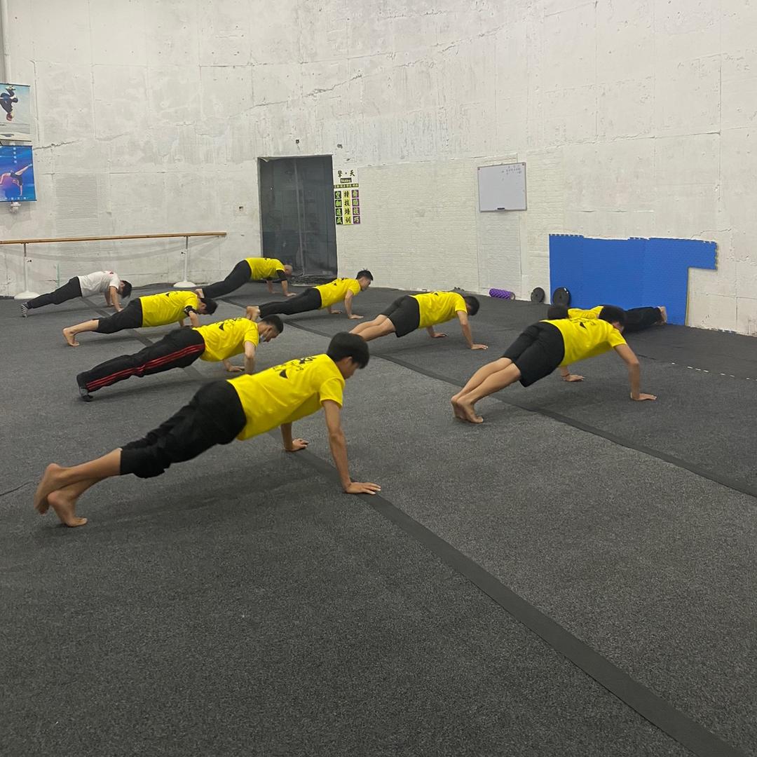 空翻教学tricking 跑酷毯功技巧