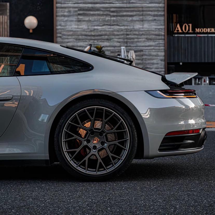 陳大發（00后电商创业）