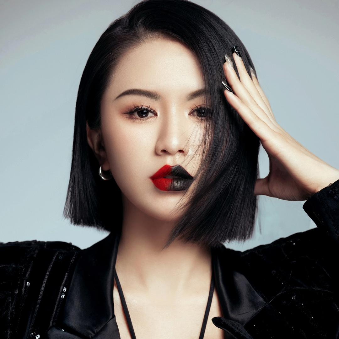 语晴Ui全脸定妆成交