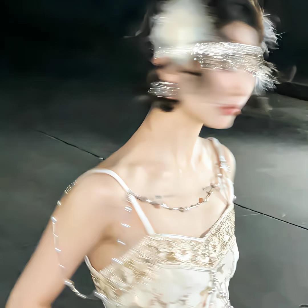 李李的👜👜