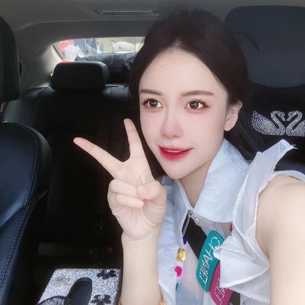 小妖静女装服饰