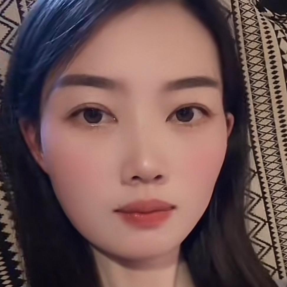 小雪穿搭💋