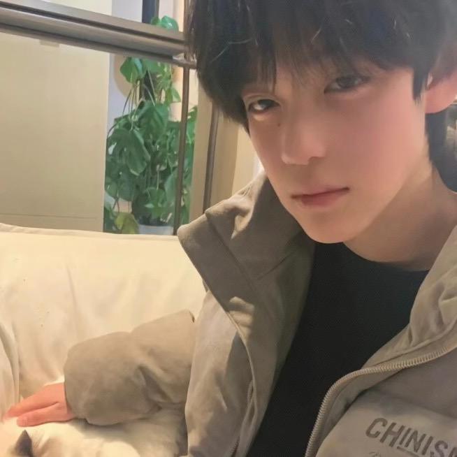 @彭于 晏