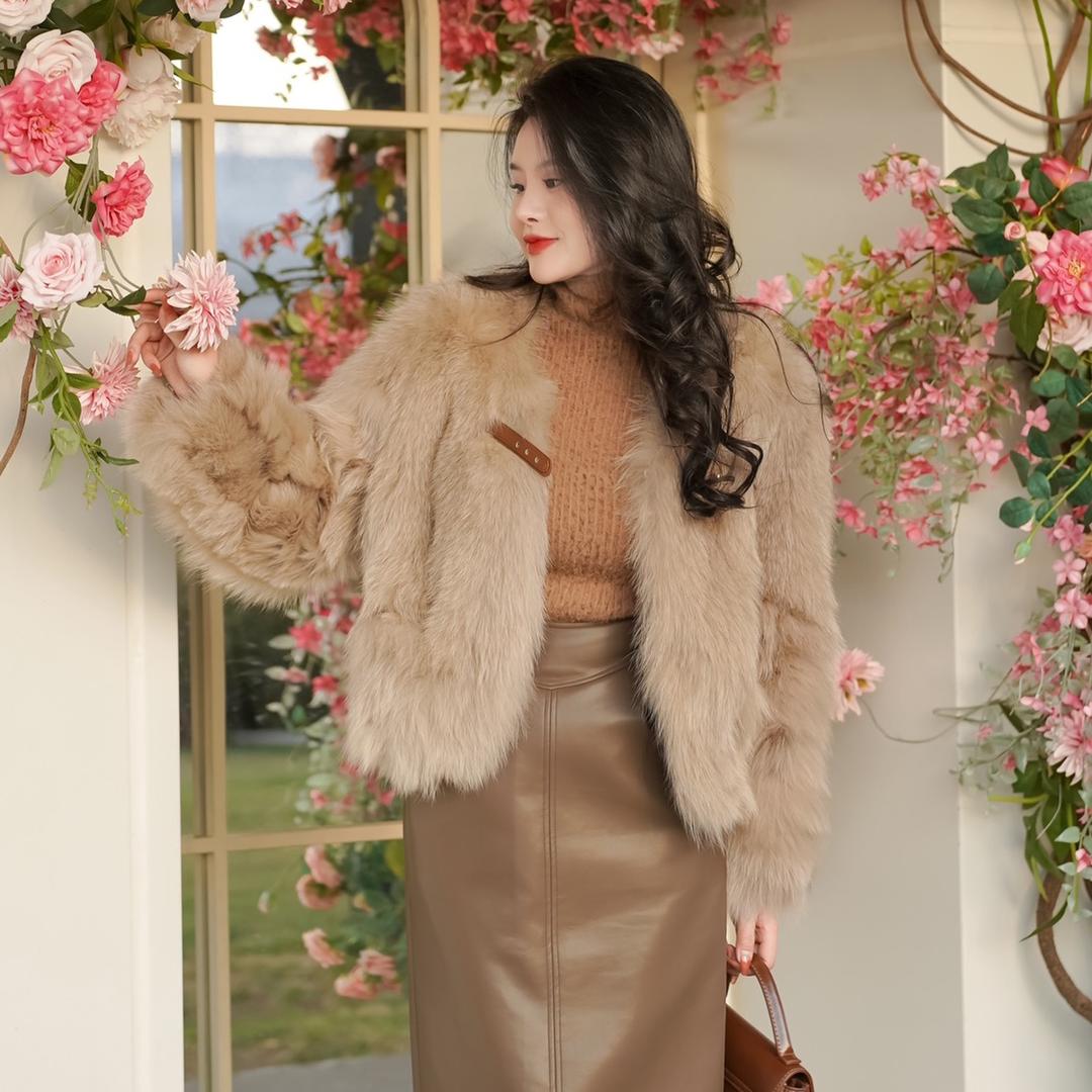 江西芮琳阁女装店