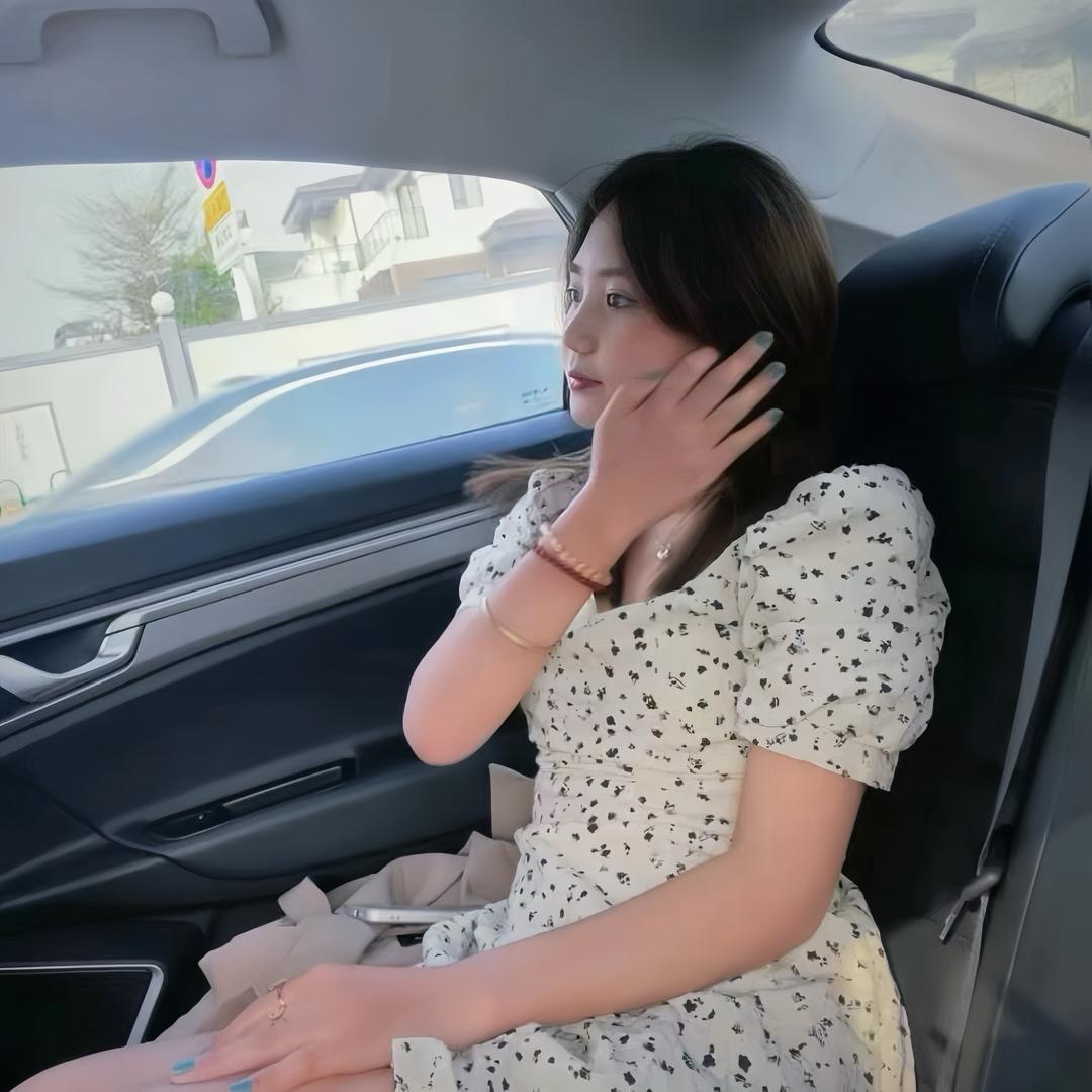 蓝精灵`
