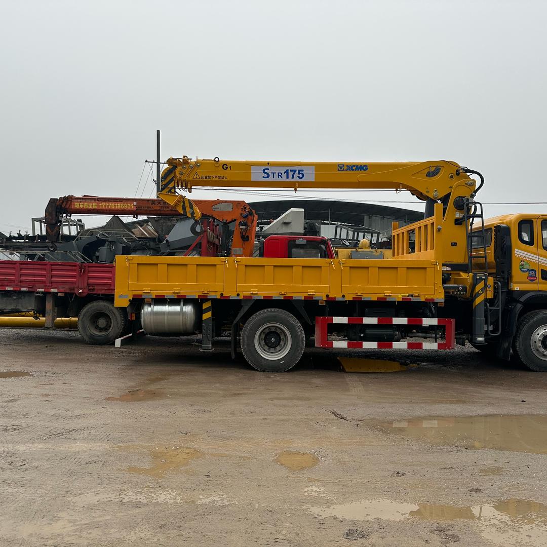 小梁🌈🌈随车吊出租