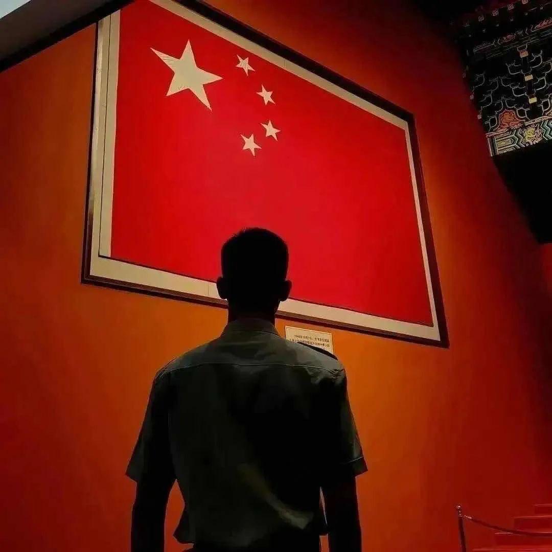 凡凡.