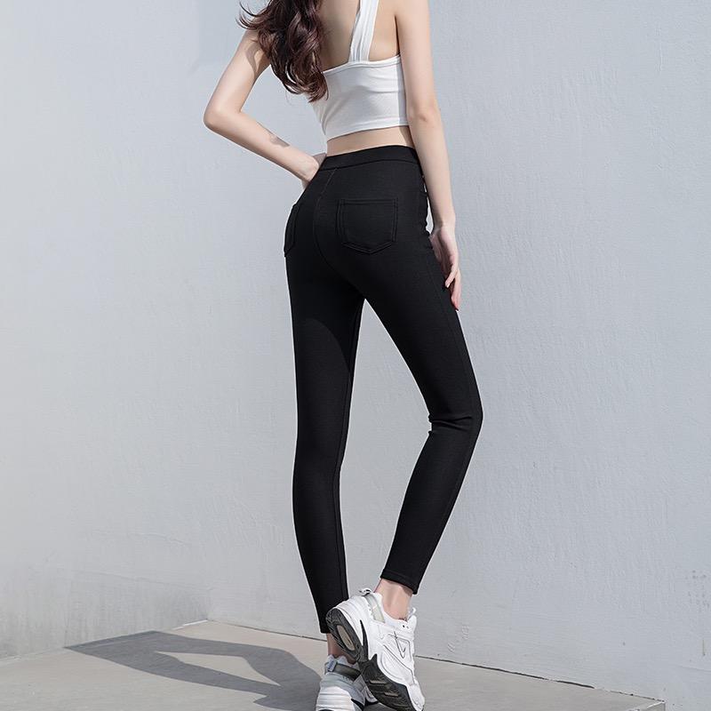 秀生彩时尚女装