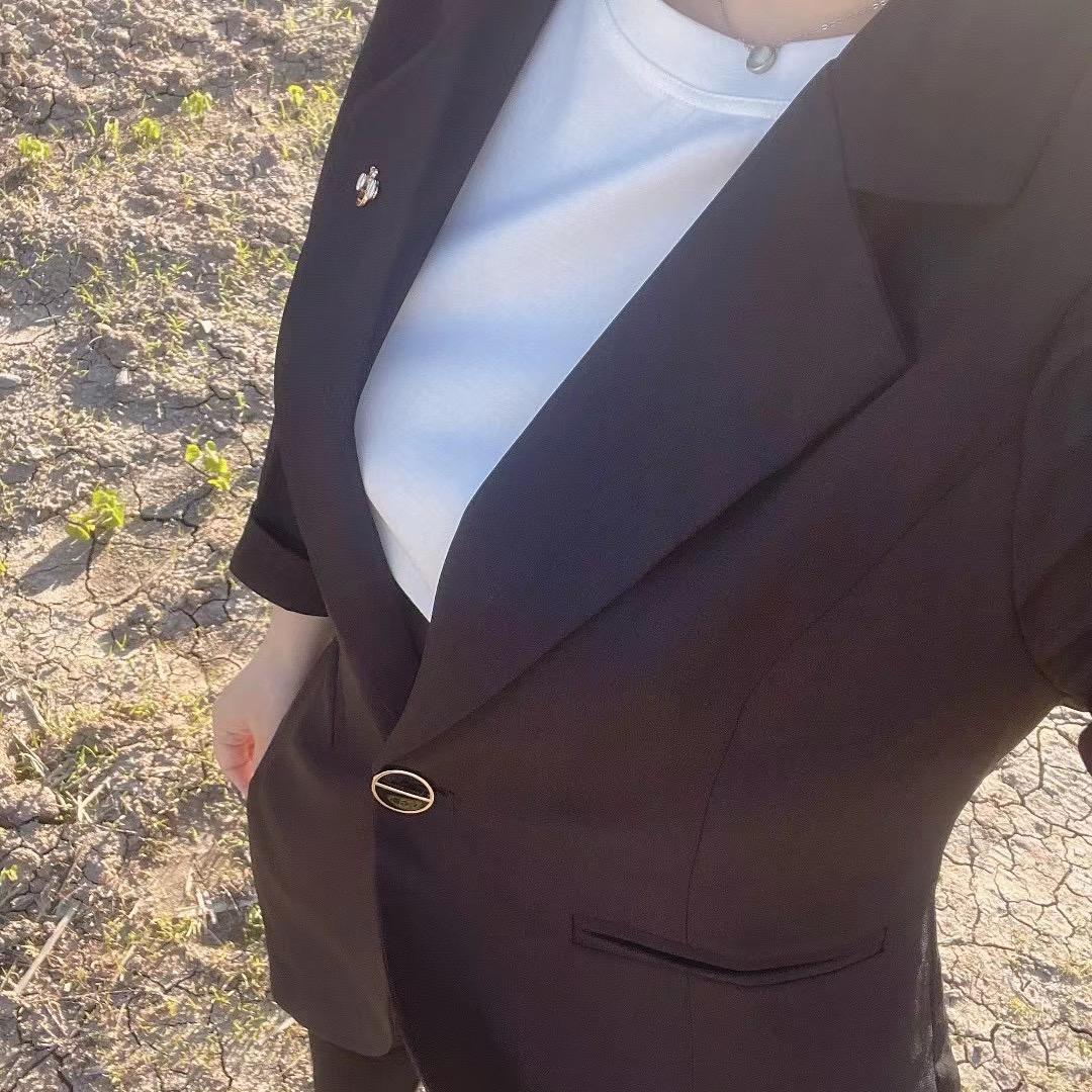 @孟丽