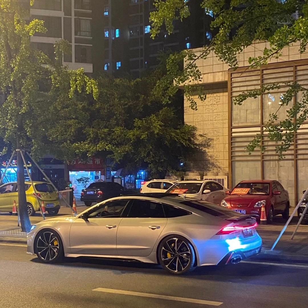 闹闹