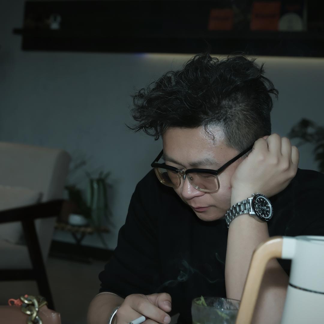 爱拍照的明明 川 藏 新 西北 带团领队