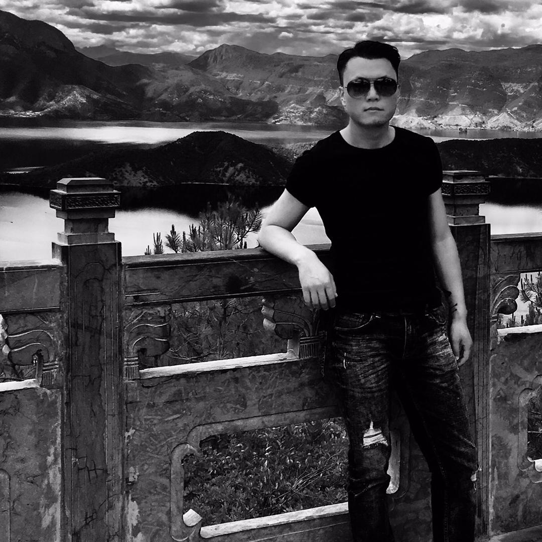 爱打篮球的设计斯