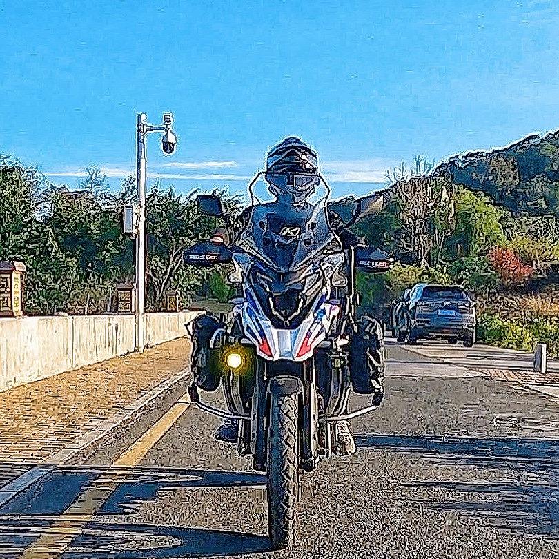 你的机车、小傑