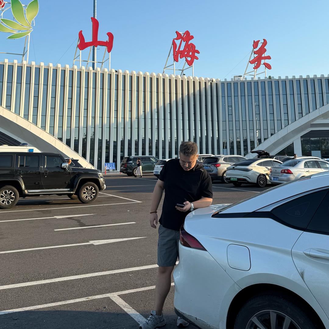 万元亲民车小何