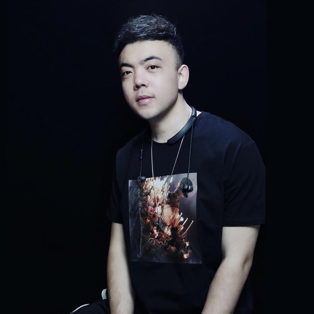 何柯柯（又瘦了）