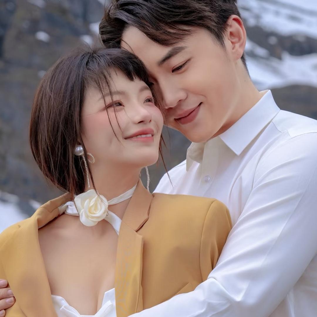 拉萨铂悦旅拍婚纱摄影师佳伟