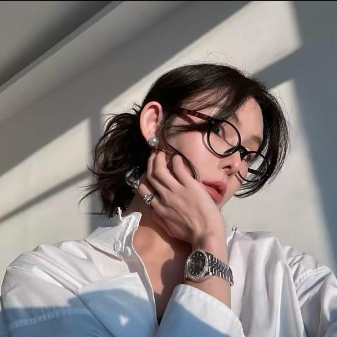 侯點點(日常穿搭)