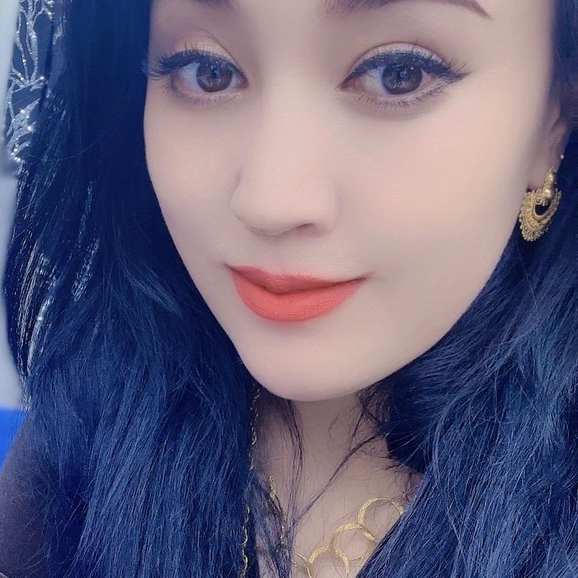 纳姿贝拉品牌服装