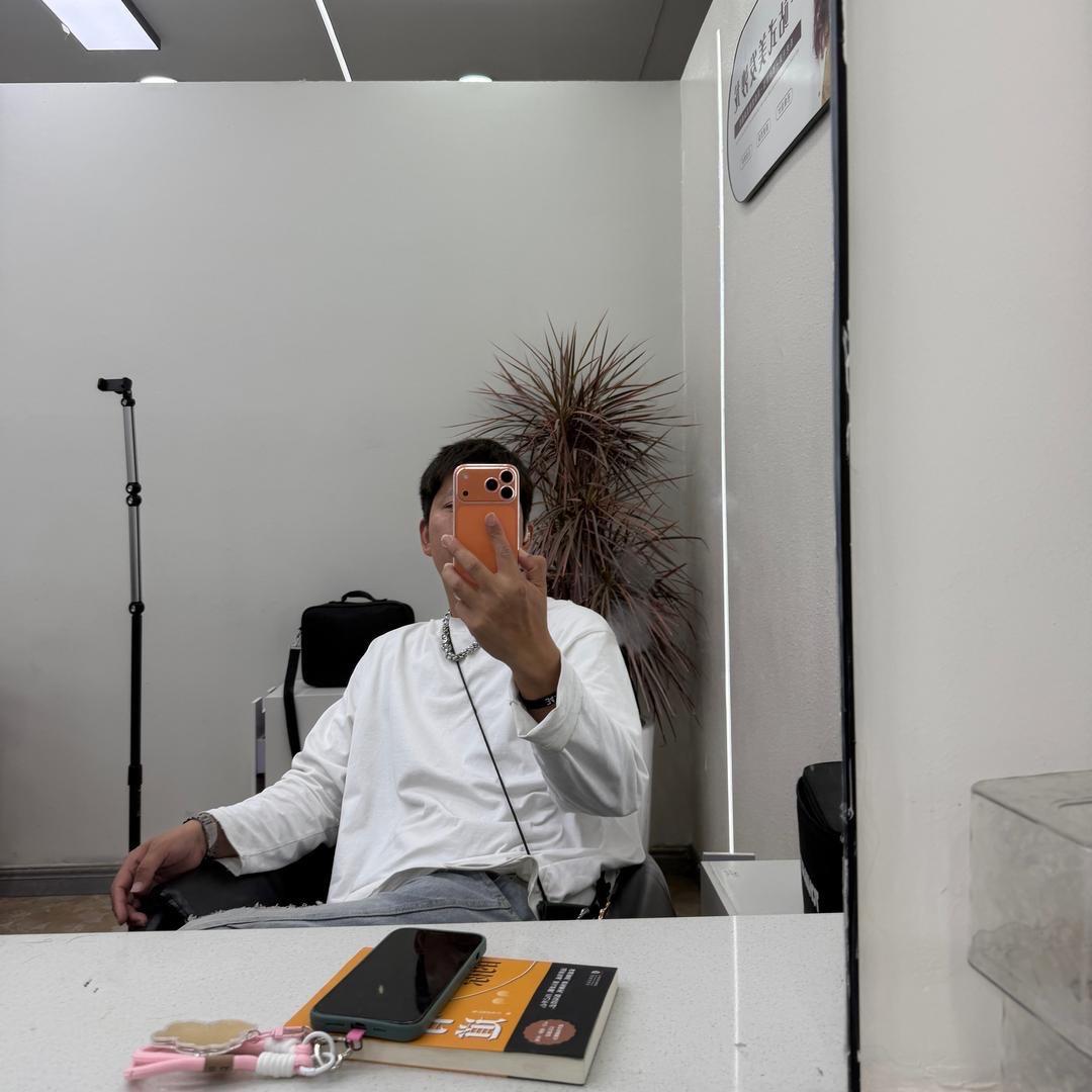 烫发王子Ricky（瑞k）