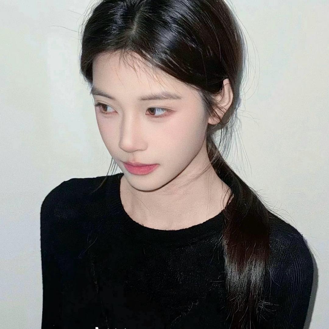 女的℡.