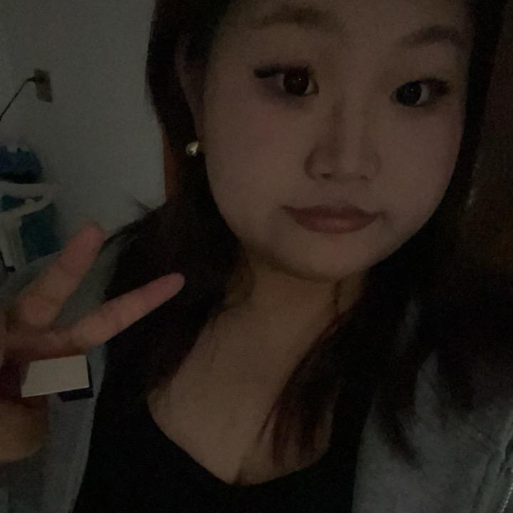 绮绮穿大码