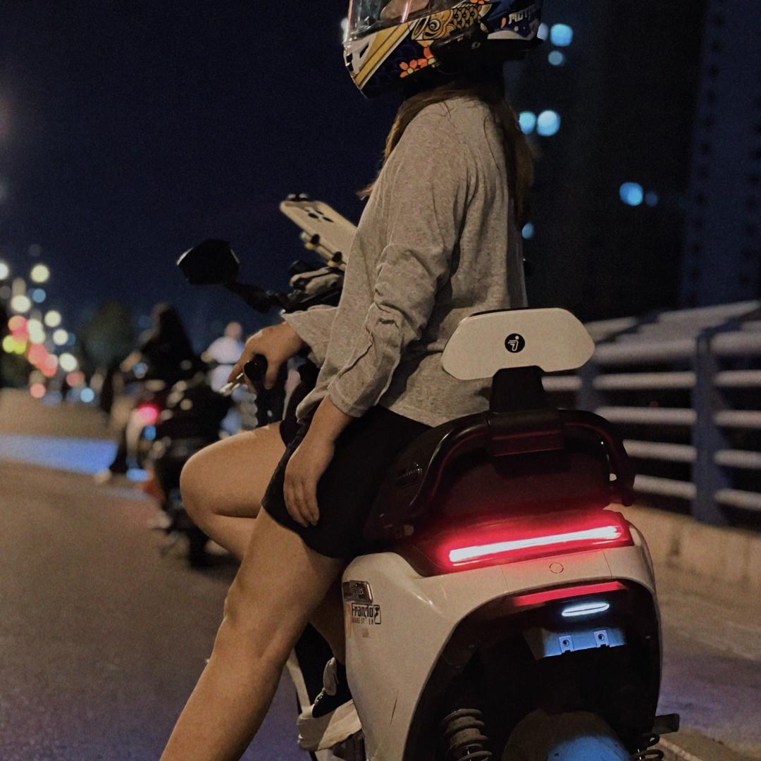 陆爷。