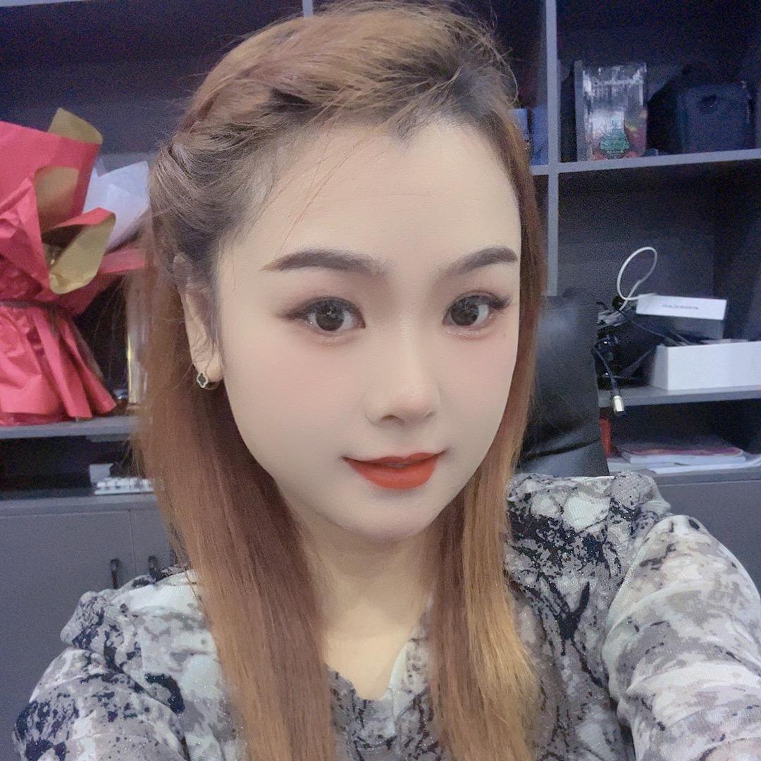 娇小妹