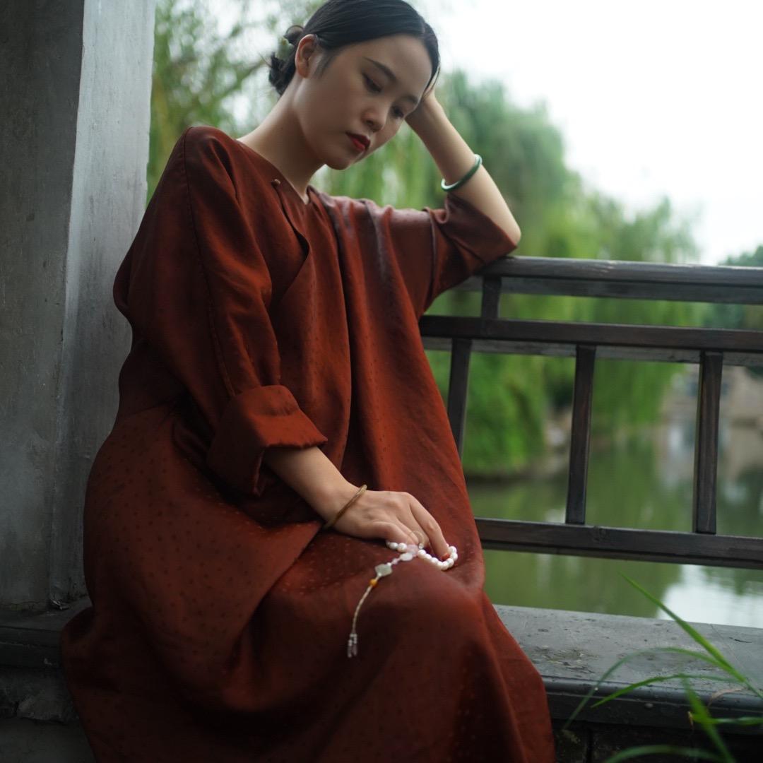 石喃服装设计工作室