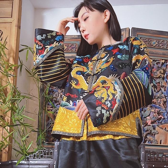 沈阳市铁西区默默的绣服装服饰店奉绣行