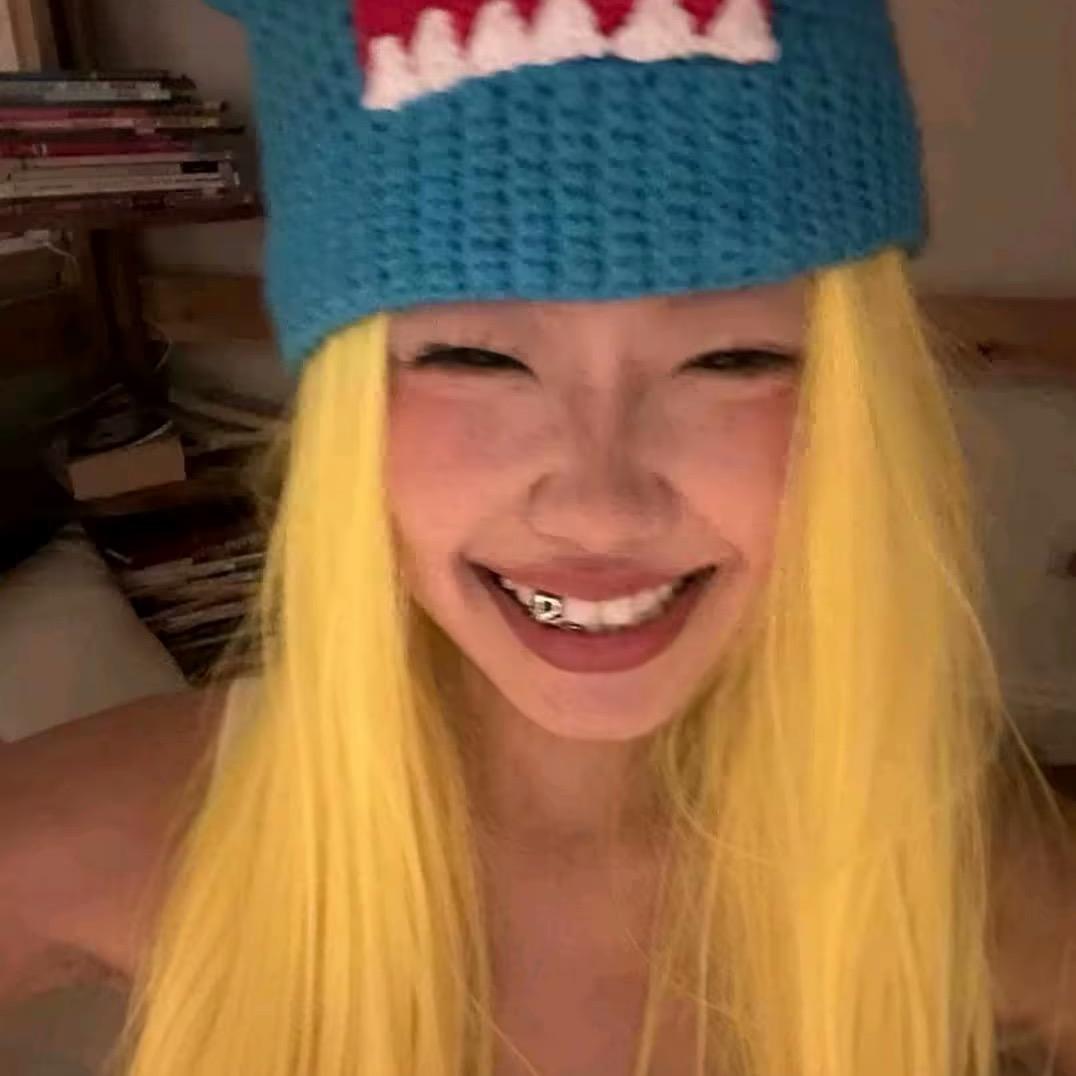 睡醒打老妹