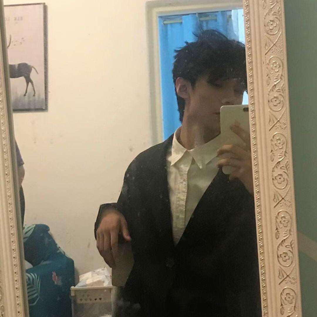 阿伟学长（寒假工）