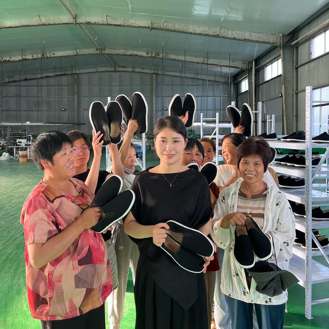 鞋厂长•小董