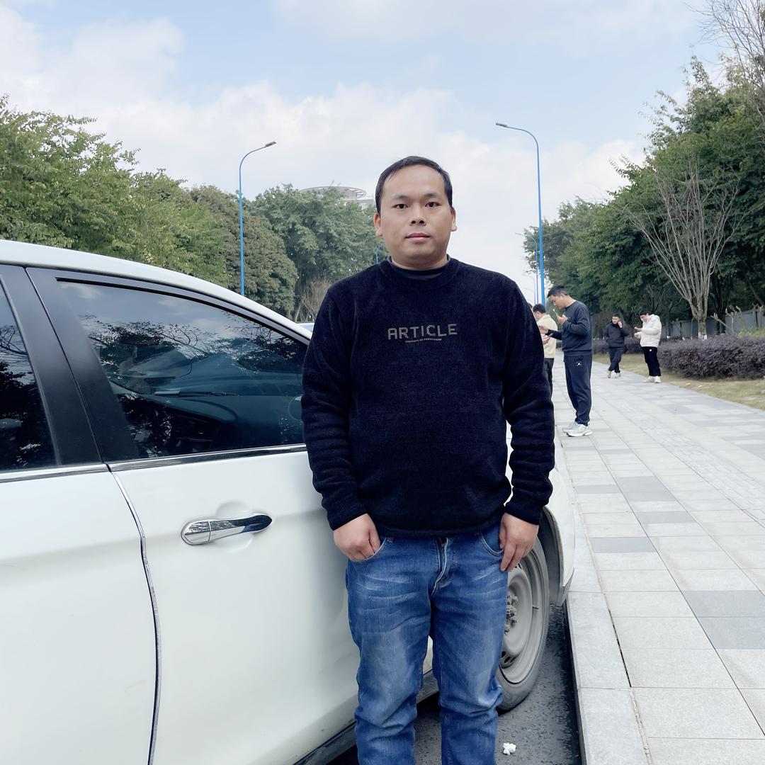 成都驾安汽车陪练-何教练