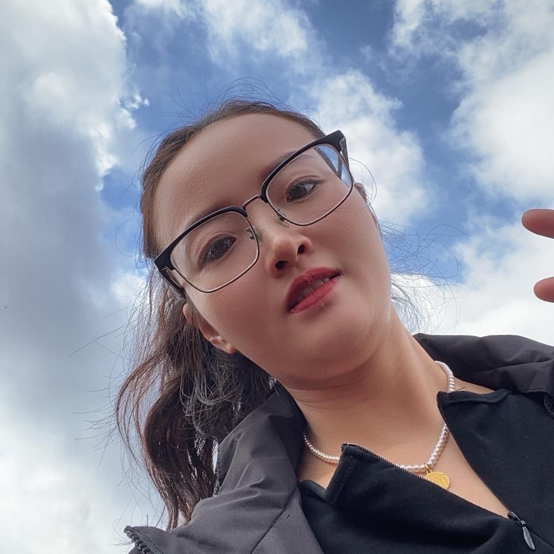彩霞