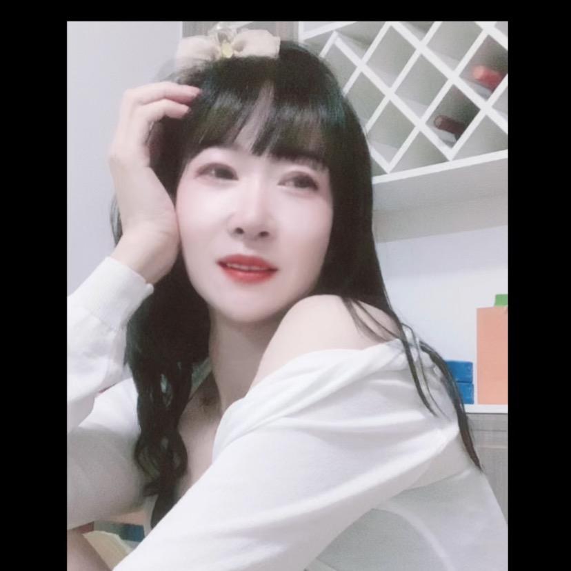 天使妞妞  🎙️