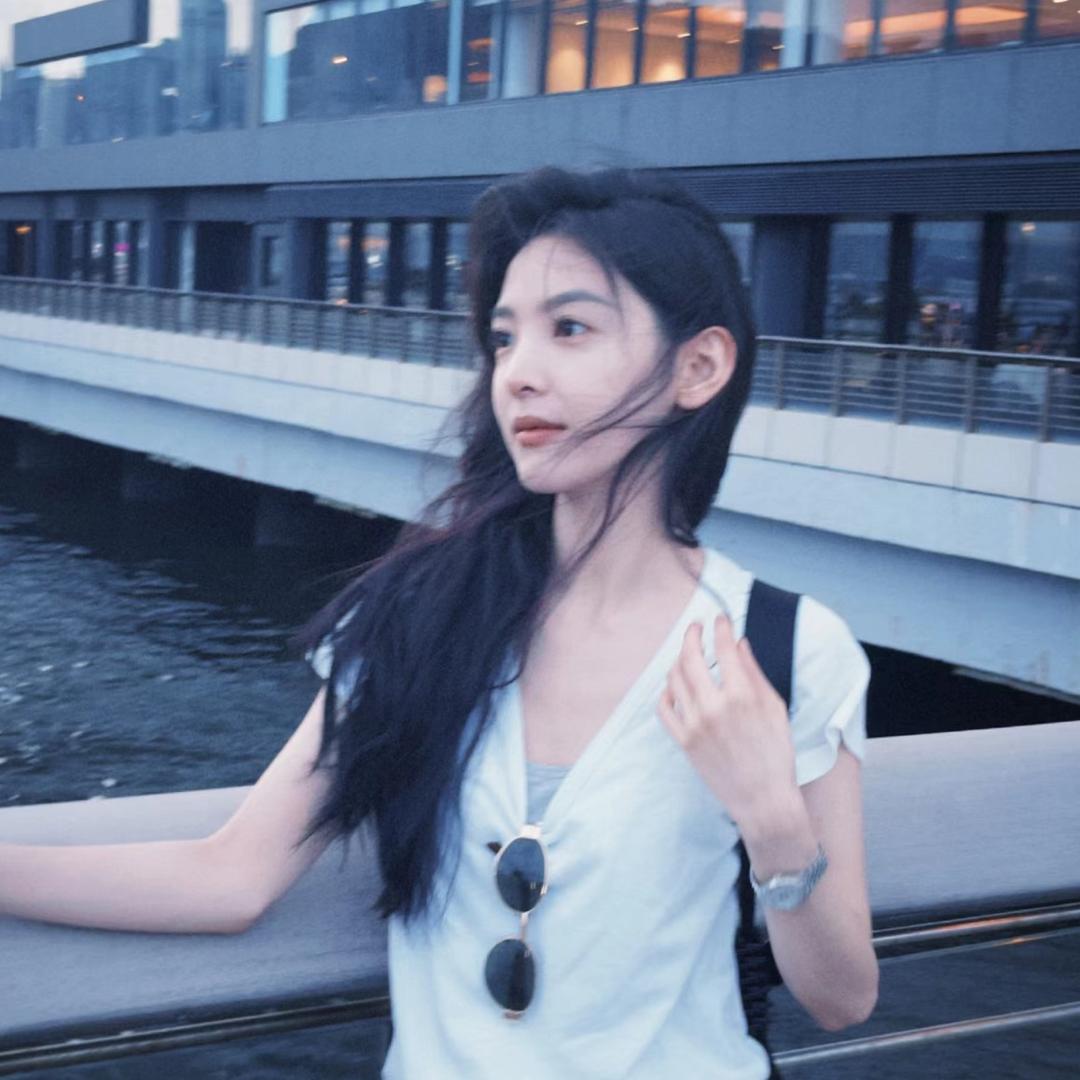 Zyx^
