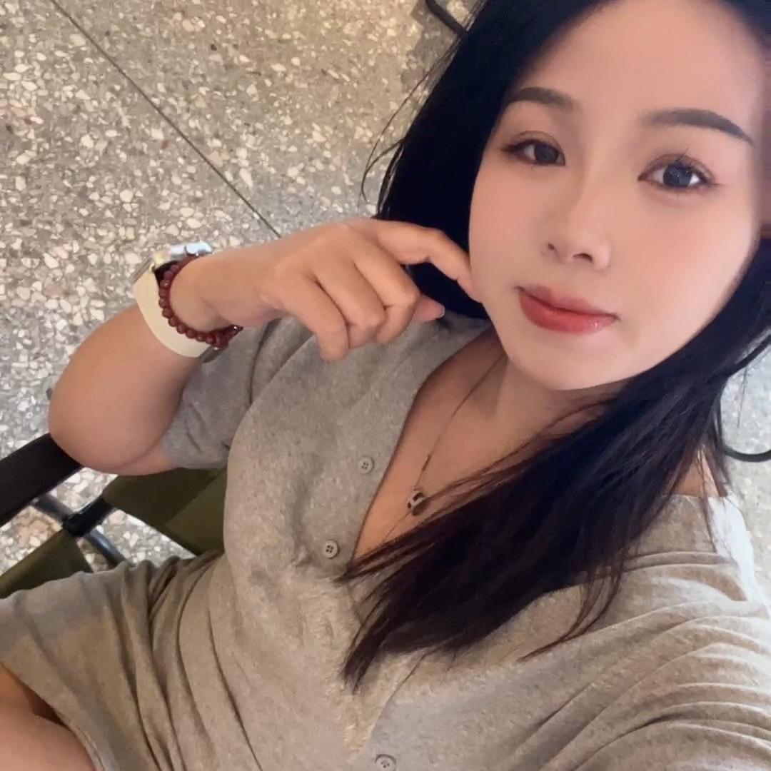 碎碎草莓酪🍓🍓
