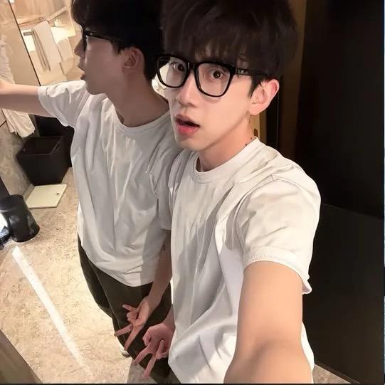 没有书的书仙🏸