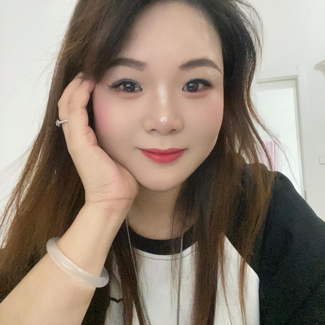 萌萌女装工厂店