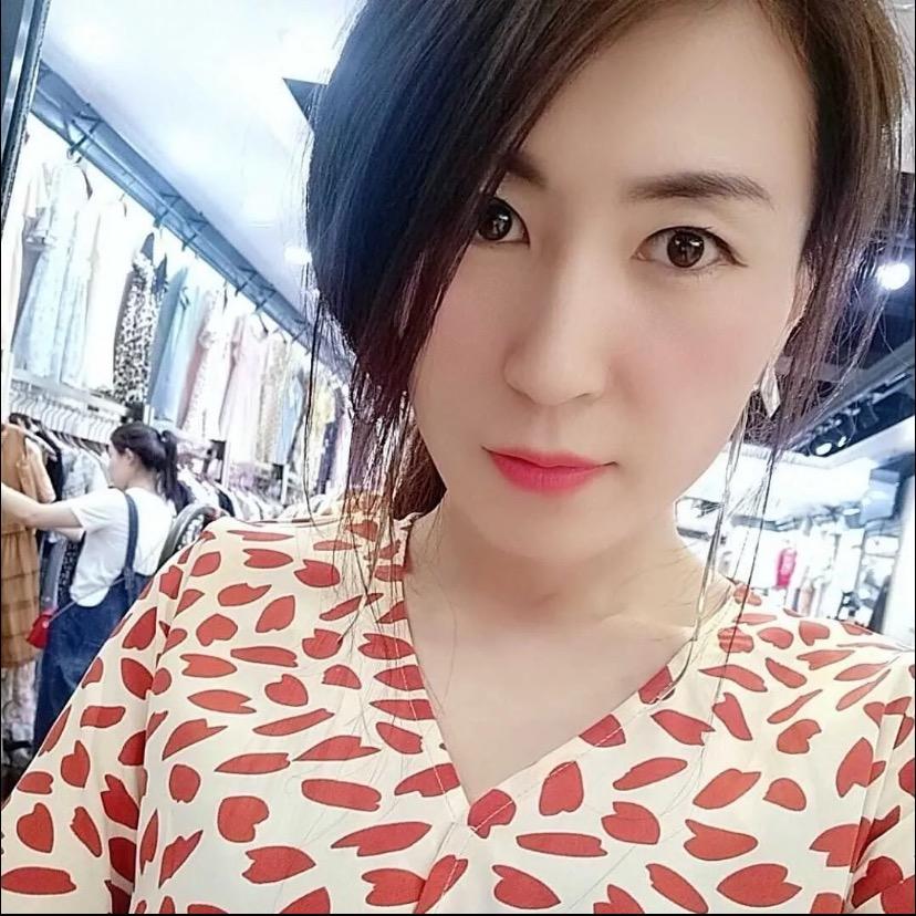 伊依中老年女装