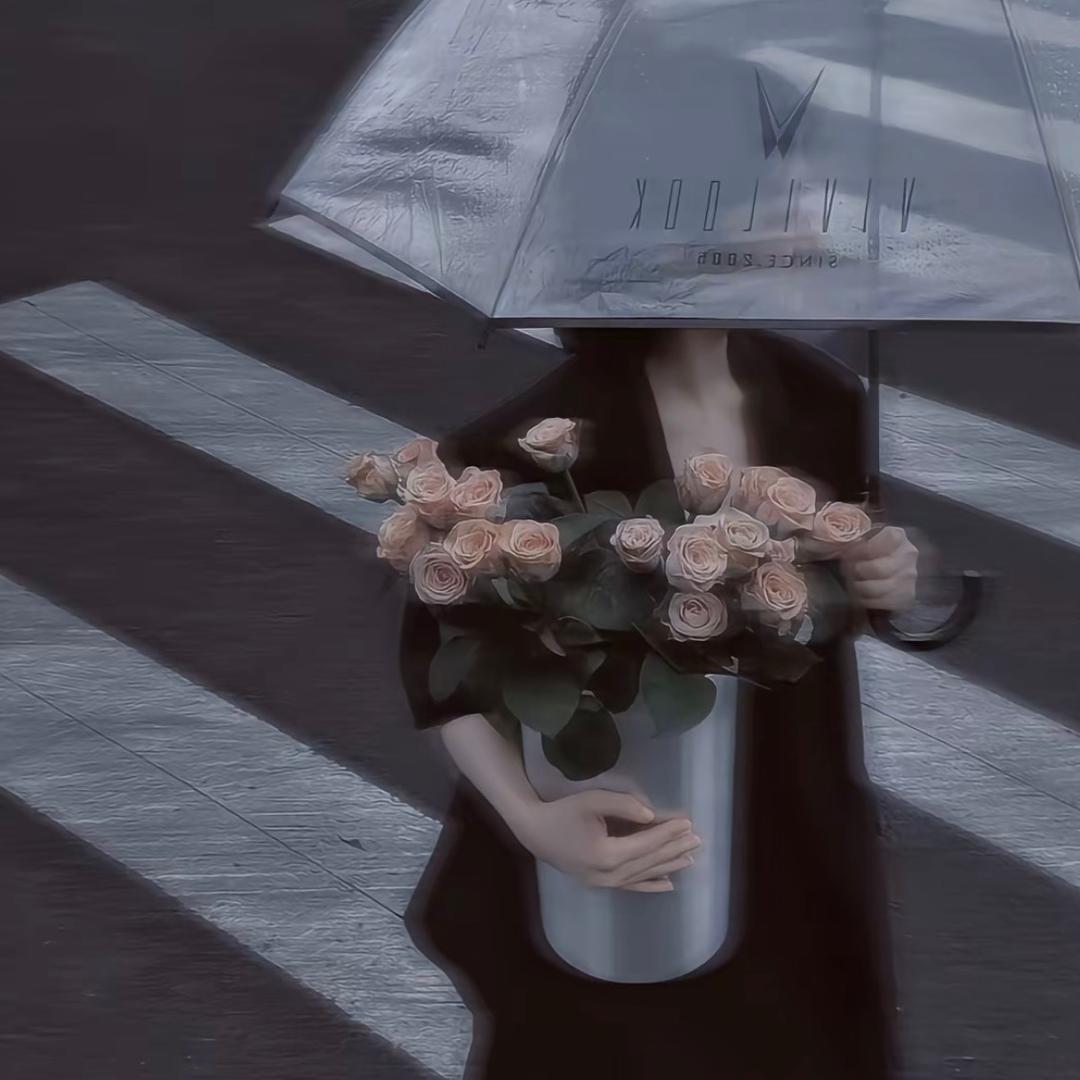 草莓只吃尖尖儿