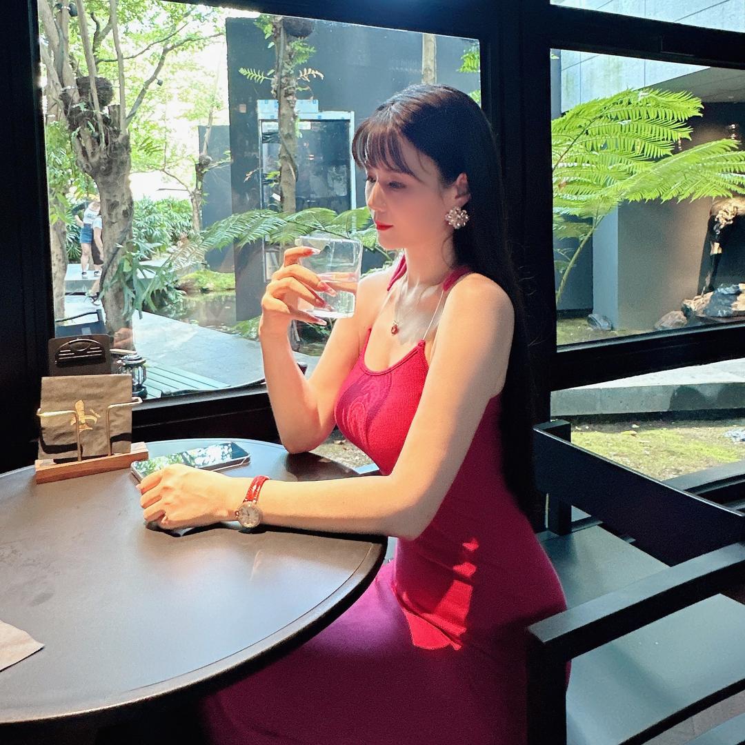 珠掌柜（服装老板娘）