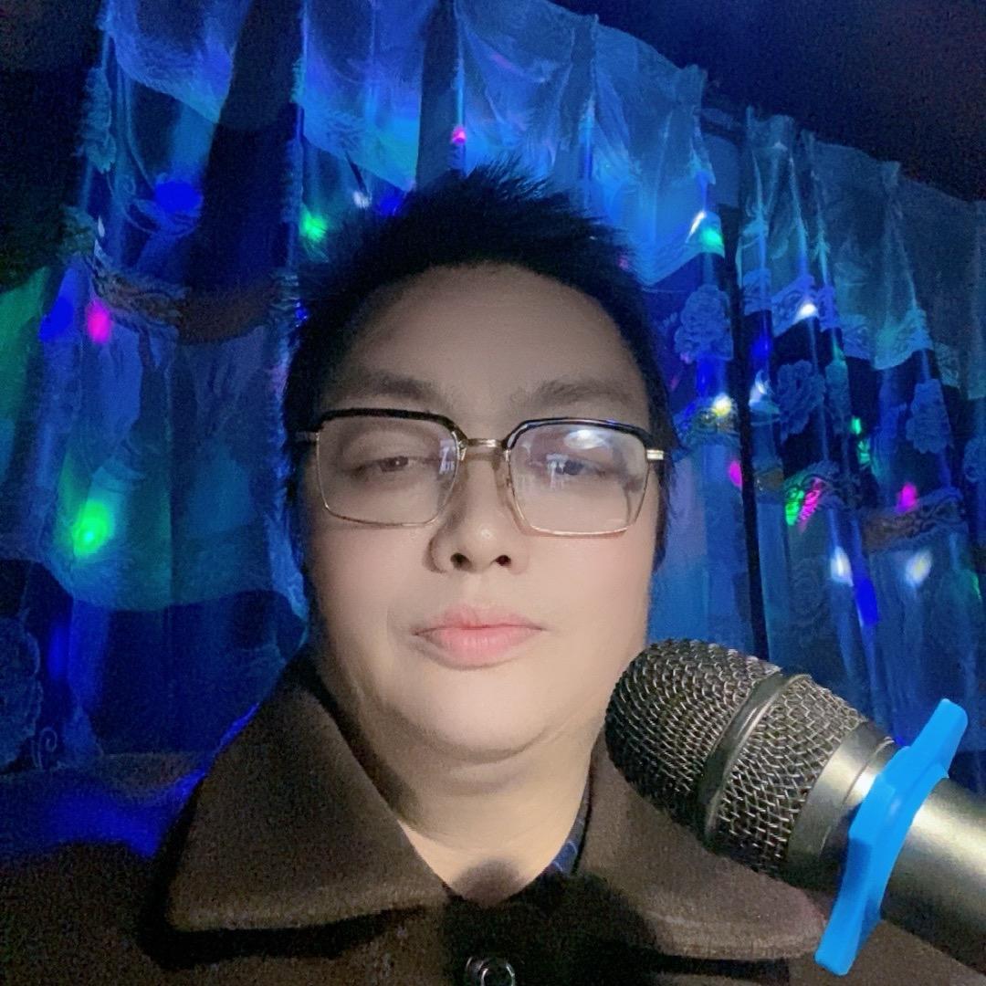 楠哥歌🎤唱歌，聊天，主播,不定时开播。