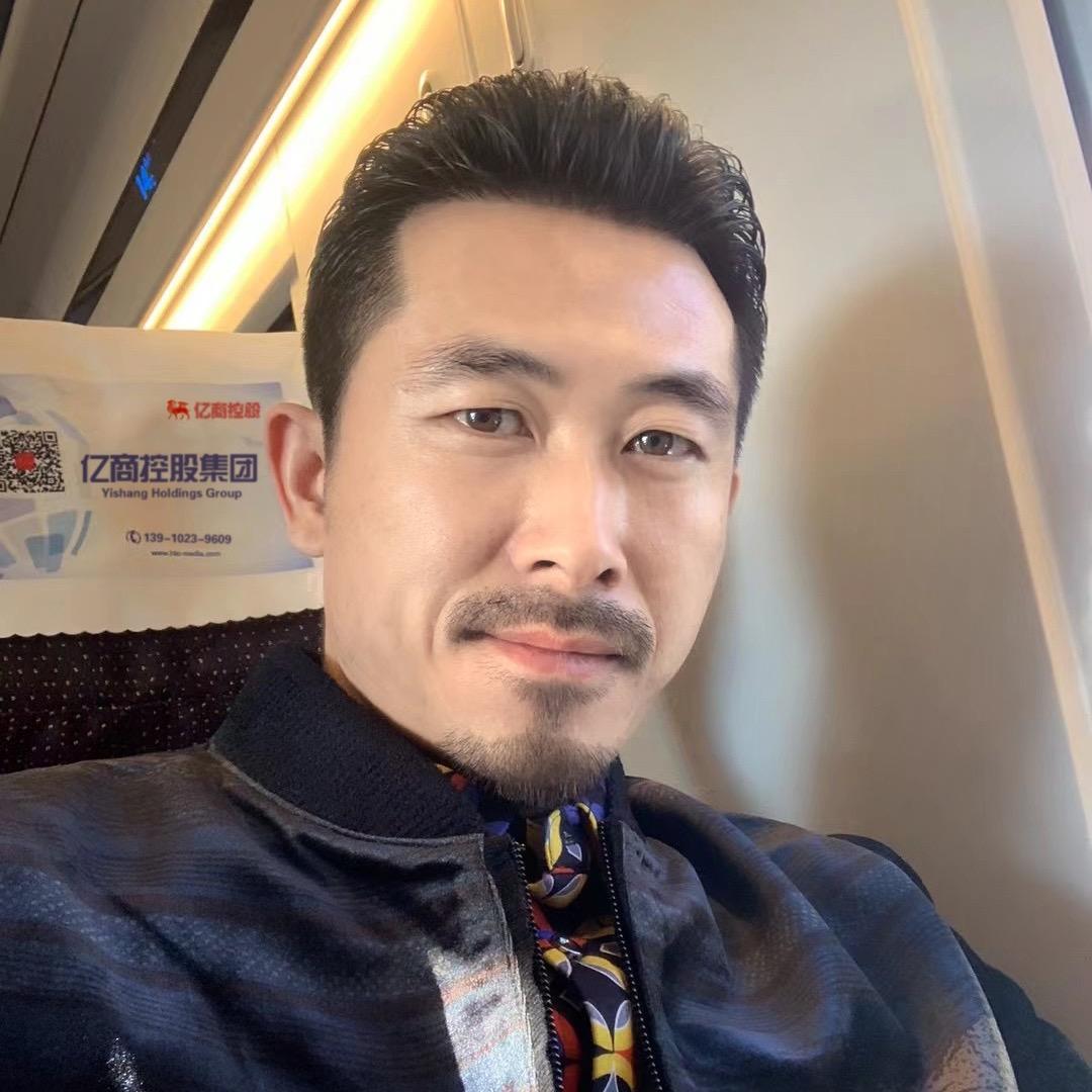 李鸿诚