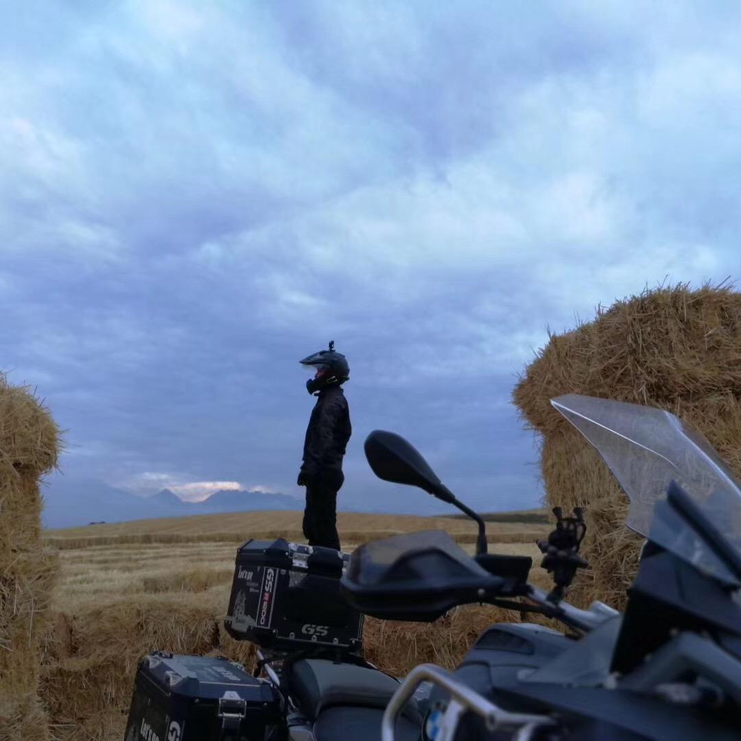 大漠   君鼎汽贸