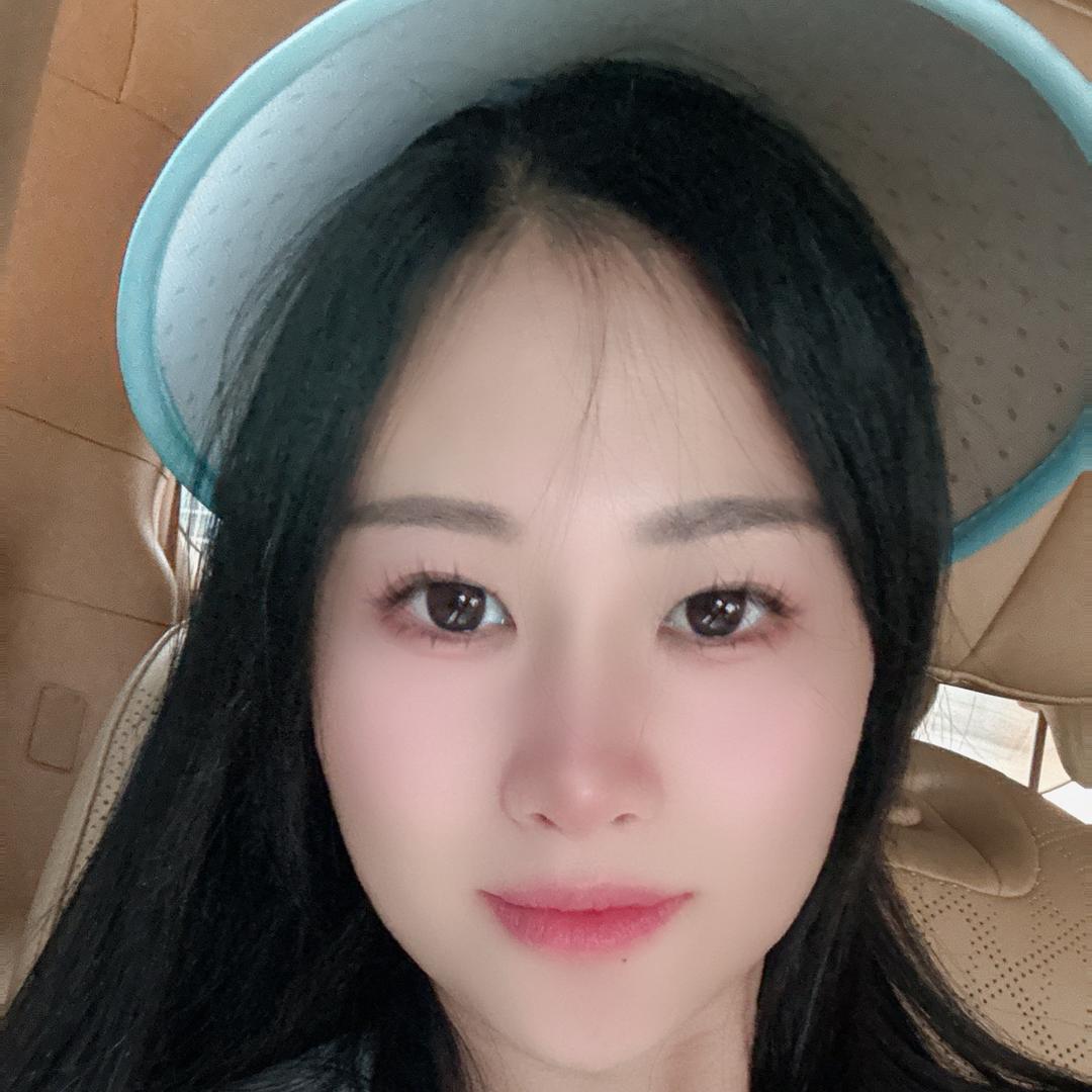 欣月月