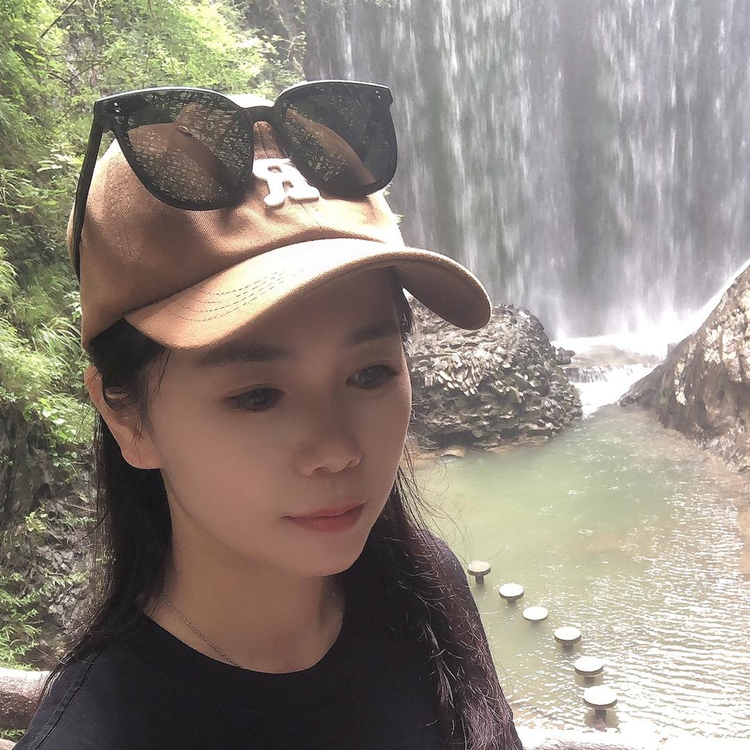 婧