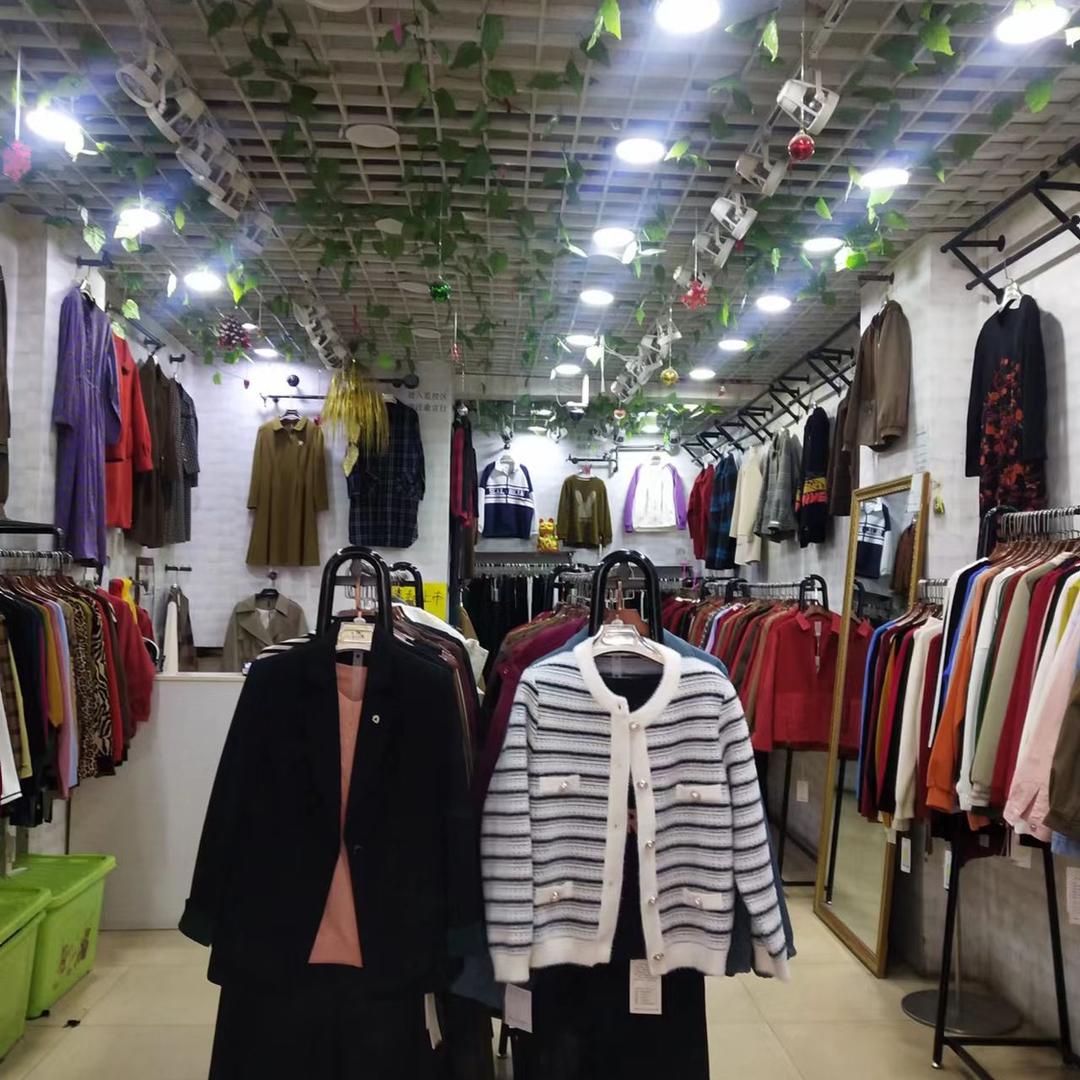 十堰市郧阳区迷秀女装店期待着您的光临！