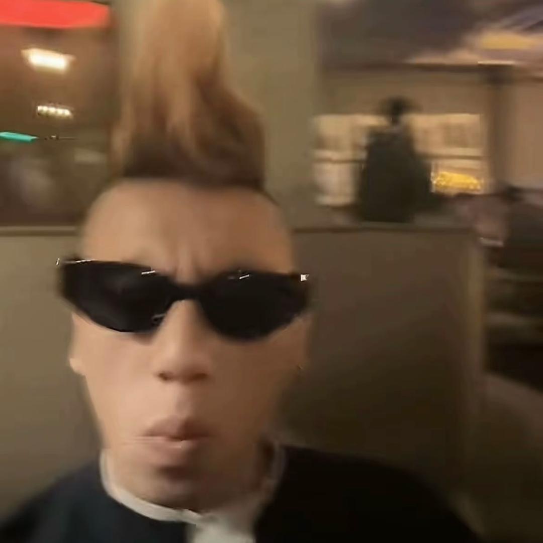 想和漂亮姐姐一起做小蛋糕