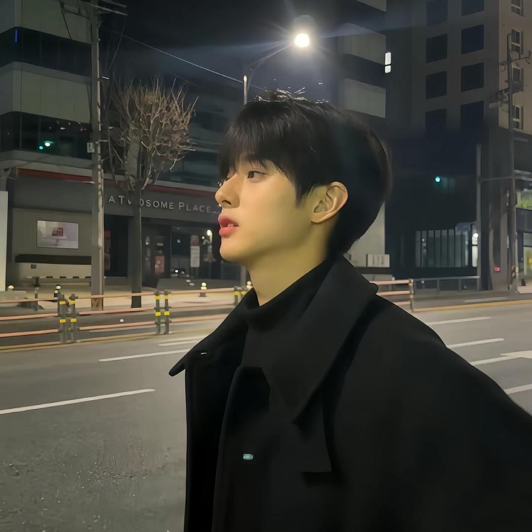 민지